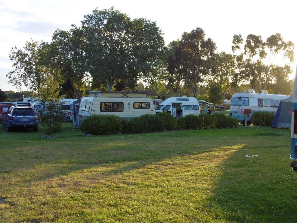 Glenavys Waitaki River Motor Camp Exteriör bild